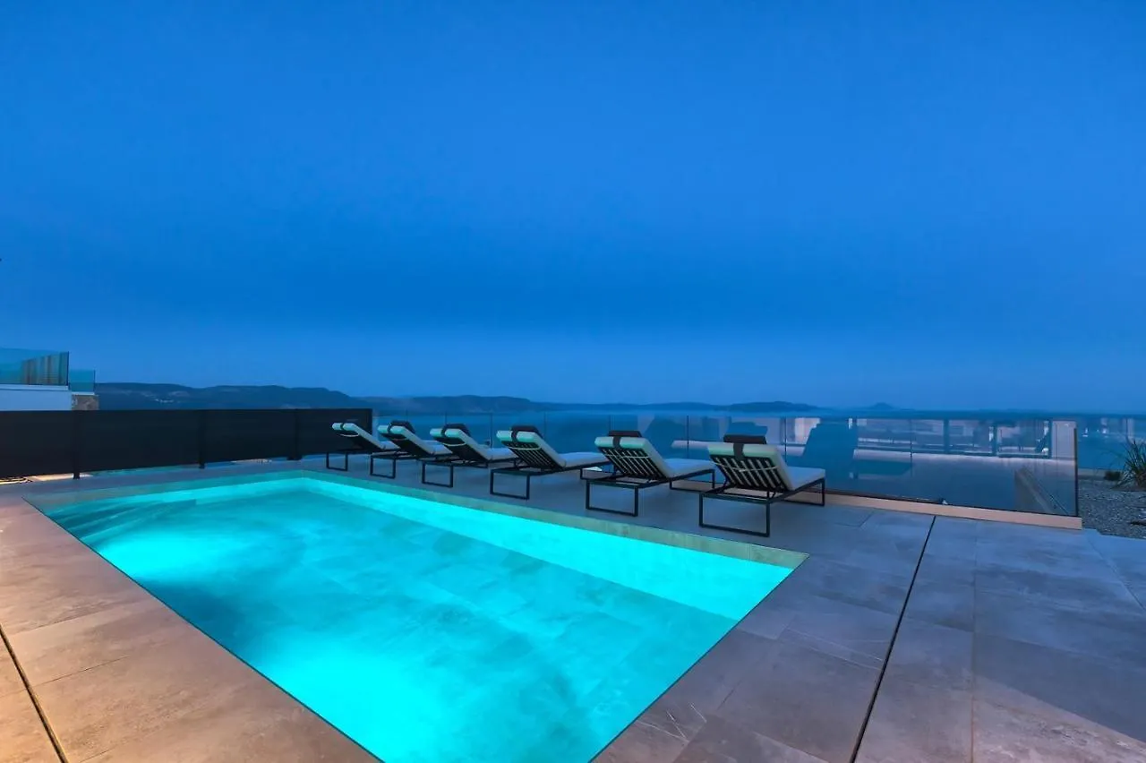 Villa Ultima With Sea View, Private Pool, Jacuzzi, Gym And Sauna Vicani